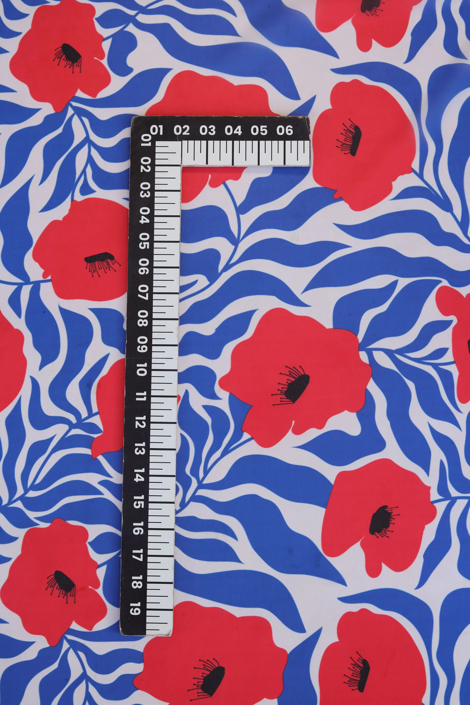 Blue Red Floral Pattern Printed Georgette Fabric