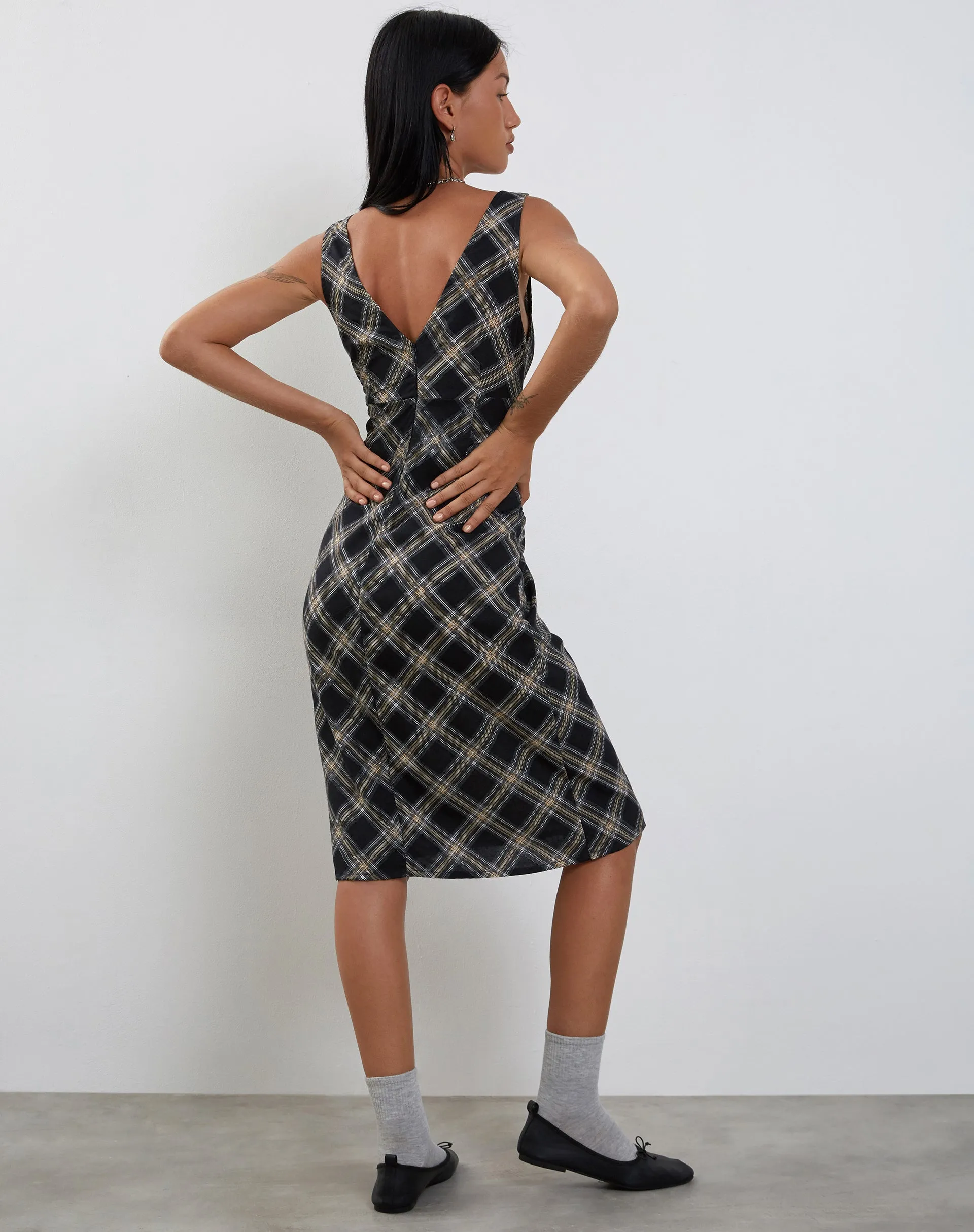 Lieva Midi Dress in Black and Grey Check