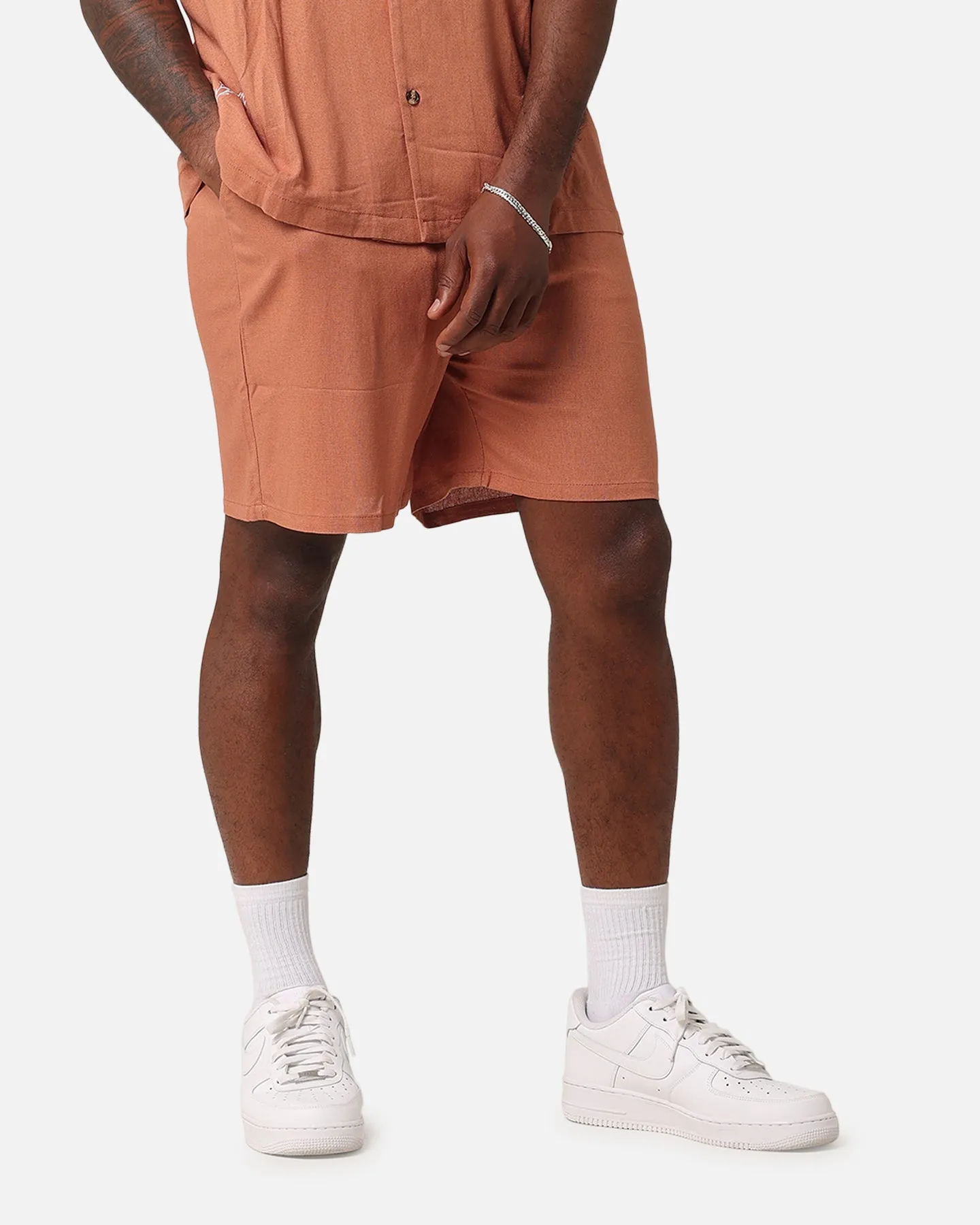 XXIII Ezrah Linen Shorts Tan